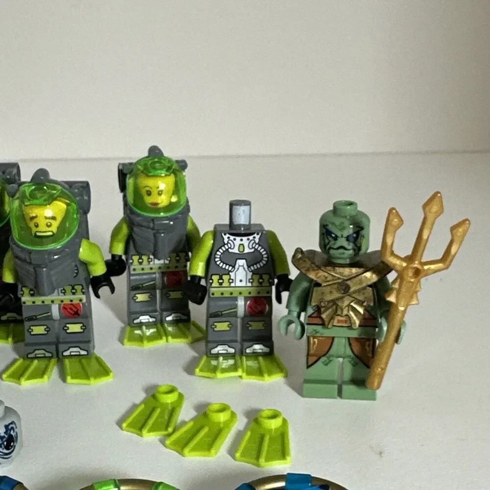 LEGO Atlantis Minifigures: Divers, Shark Warrior, Treasure Keys, Portal Warrior